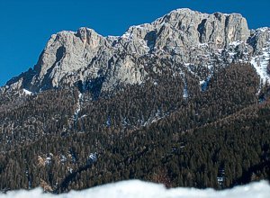 Appartamento a Soraga di Fassa. Il panorama che si gode guardando dalle finestre della nostra casa.