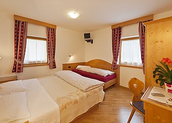 Wohnung - Campitello di Fassa. The two bedrooms can each sleep two people or three.