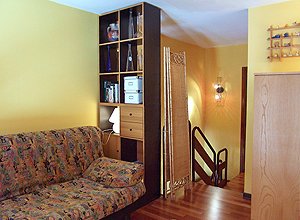 Francesca Emiliani - the couch read matrimonial of the loft