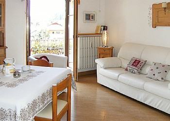 Appartamento a Moena. Zona soggiorno appartamento C
visita il nostro sito www.ciasastoffie.it
