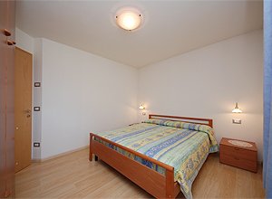 Appartamento a San Giovanni di Fassa - Pozza. Camera matrimoniale molto confortevole.