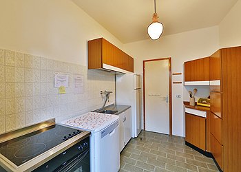 Appartamento a Canazei. CUCINA-KITCHEN-KUECHE