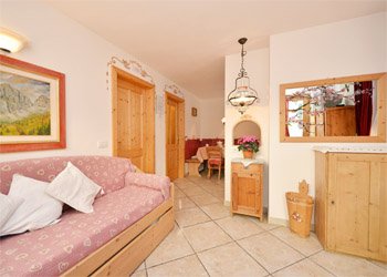 Apartment in Canazei. Threerooms Resa ladina livingroom