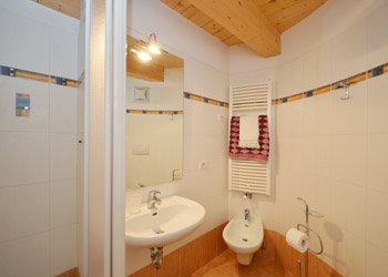 Wohnung - Canazei. Azola da mont
Zweite Badezimmer mit Dousche