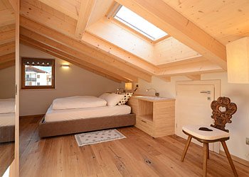 Appartamento a Soraga di Fassa. Camera da letto matrimoniale.