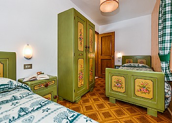 Apartment in San Giovanni di Fassa - Pozza - 4 Sas da le Doudesc - Photo ID 507
