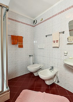 Ciasa Lino Apartments - 