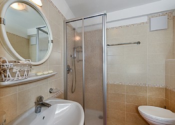 Ciasa Lino Apartments - 
