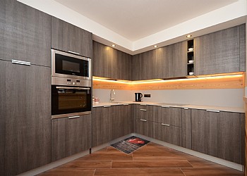 Appartamento a Campitello di Fassa. Funzionale cucina dotata di forno, microonde, frigorifero, freezer, lavastoviglie, piastra elettrico, bollitore.
Ti verrà voglia di cucinare anche in vacanza!