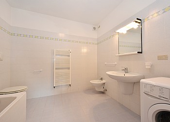 Appartamento a San Giovanni di Fassa - Vigo. BAGNO CON VASCA