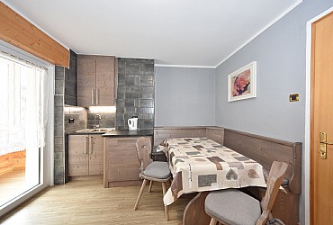 Apartment in Campitello di Fassa - Favè 1 - Photo ID 8196