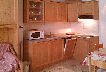 Appartamento a Canazei. Bilocale particolare soggiorno con angolo cottura