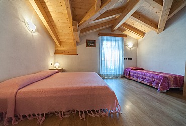Apartment in San Giovanni di Fassa - Pozza - Sas da le Doudesc - Photo ID 8788
