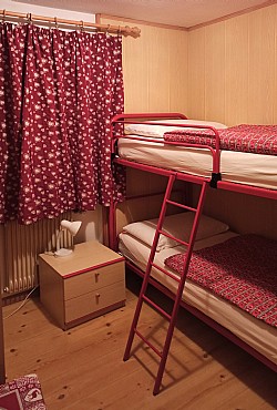 Appartamento a San Giovanni di Fassa - Pozza. Camera letto a castello.