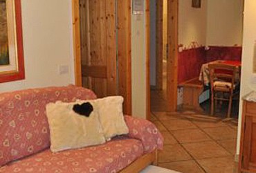 Chalet Tobià de Vale - Livingroom with bedcouch hight quality Matresses my form