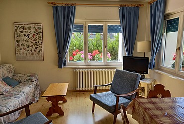 Condominio Zorzi - Soggiorno con angolo da mangiare.