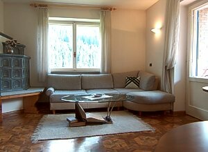 Appartamento a Soraga di Fassa. PRIMO PIANO: L'appartamento è nuovo ed arredato in uno stile caldo e confortevole.

