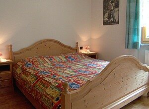 Appartamento a Soraga di Fassa. Stanza da letto matrimoniale.